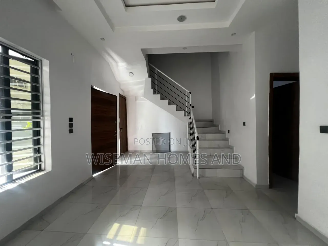 4bdrm Duplex in Off Spg Road Ologolo for rent in Ologolo