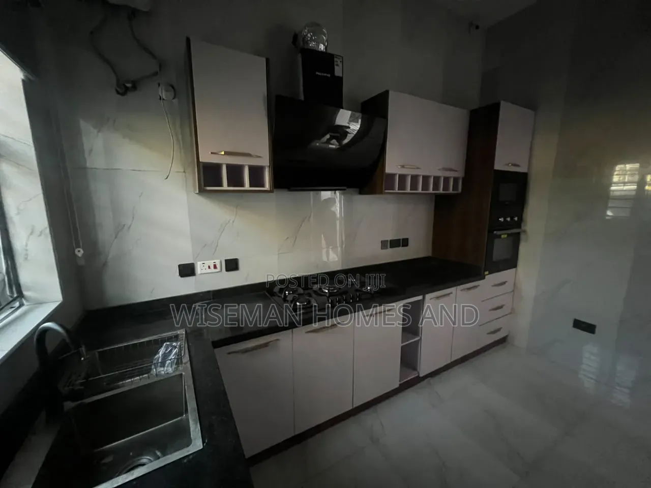 4bdrm Duplex in Off Spg Road Ologolo for rent in Ologolo
