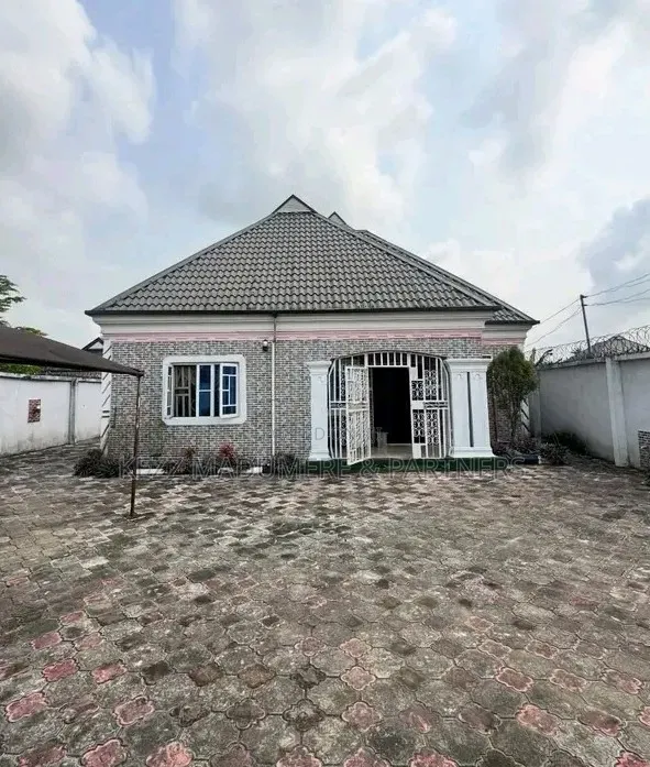 3bdrm Bungalow in Rumuekini Port for sale in Rumuekini