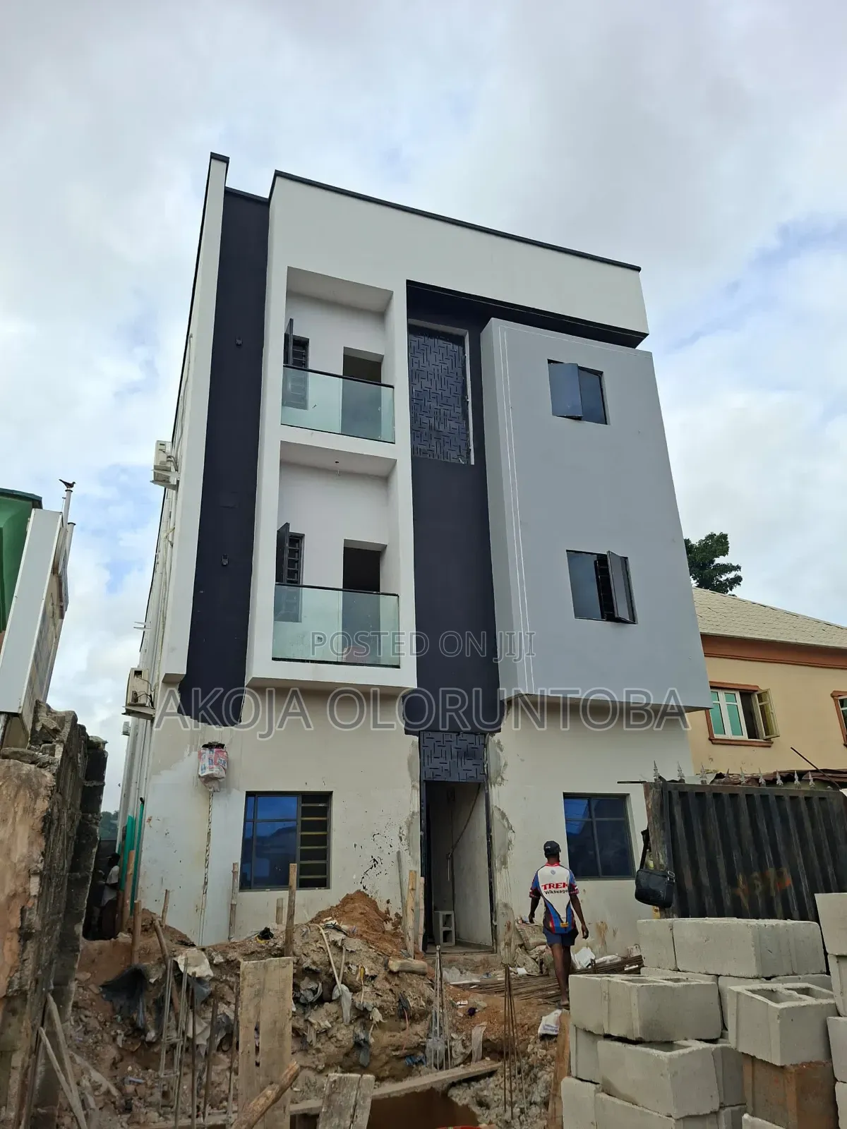 Units of Self Con for Lease in This Newly Built House 12 Million. in Ikorodu Road / Shomolu