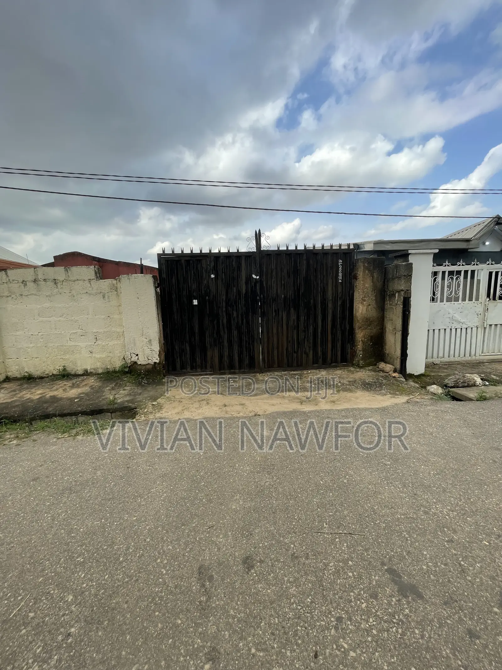 1100 SQM Land With Old Building for Sale in Karu