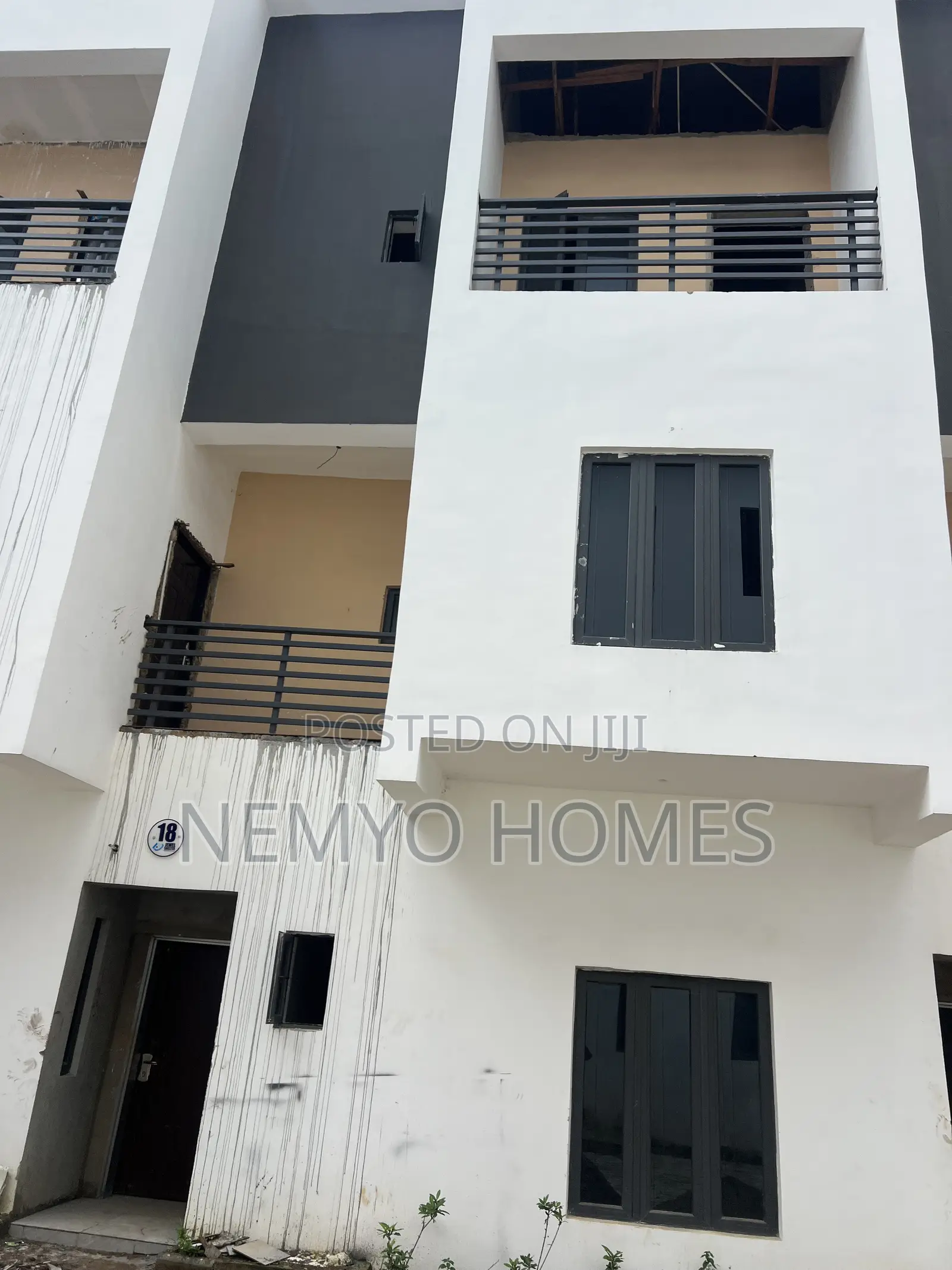 4bdrm Duplex in Kaura for sale in Kaura