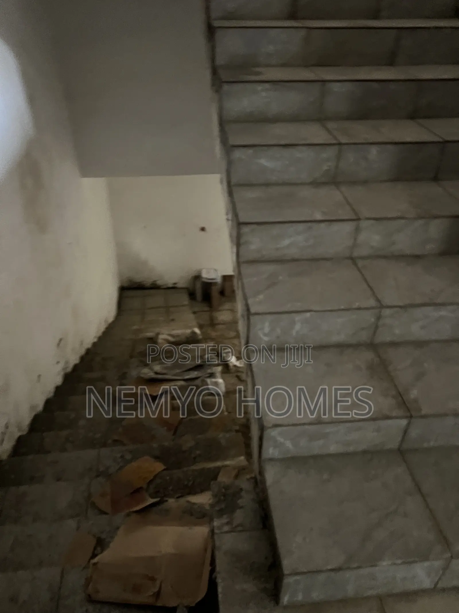 4bdrm Duplex in Kaura for sale in Kaura