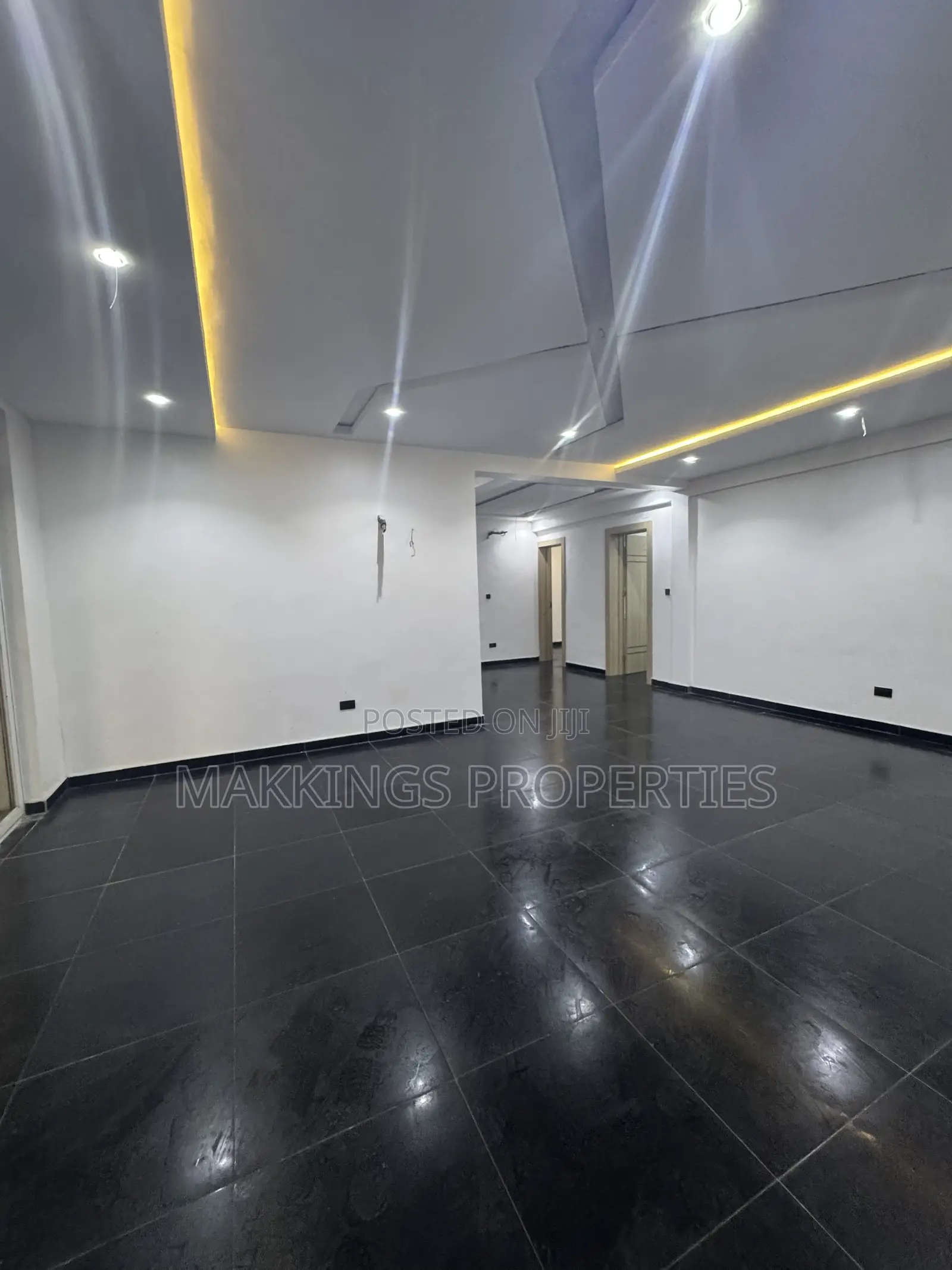 5bdrm Duplex in Lekki Phase 1 for sale in Lekki Phase 1