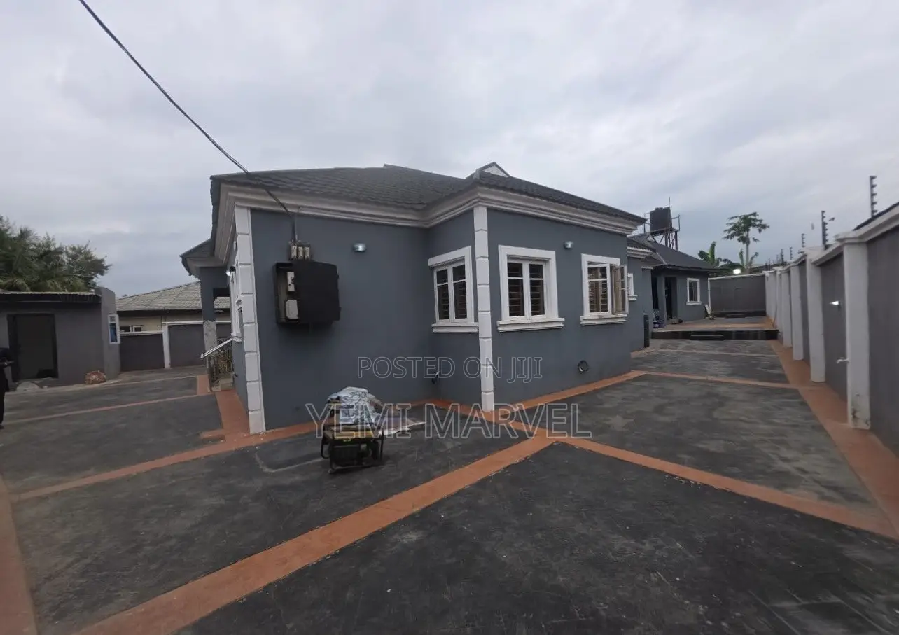 2bdrm Block of Flats in At The Back Of Royal for rent in Akala Express