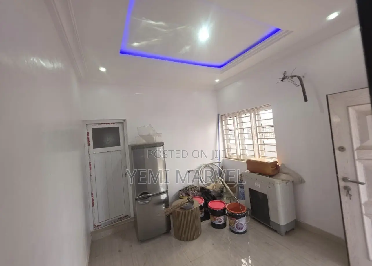 2bdrm Block of Flats in At The Back Of Royal for rent in Akala Express