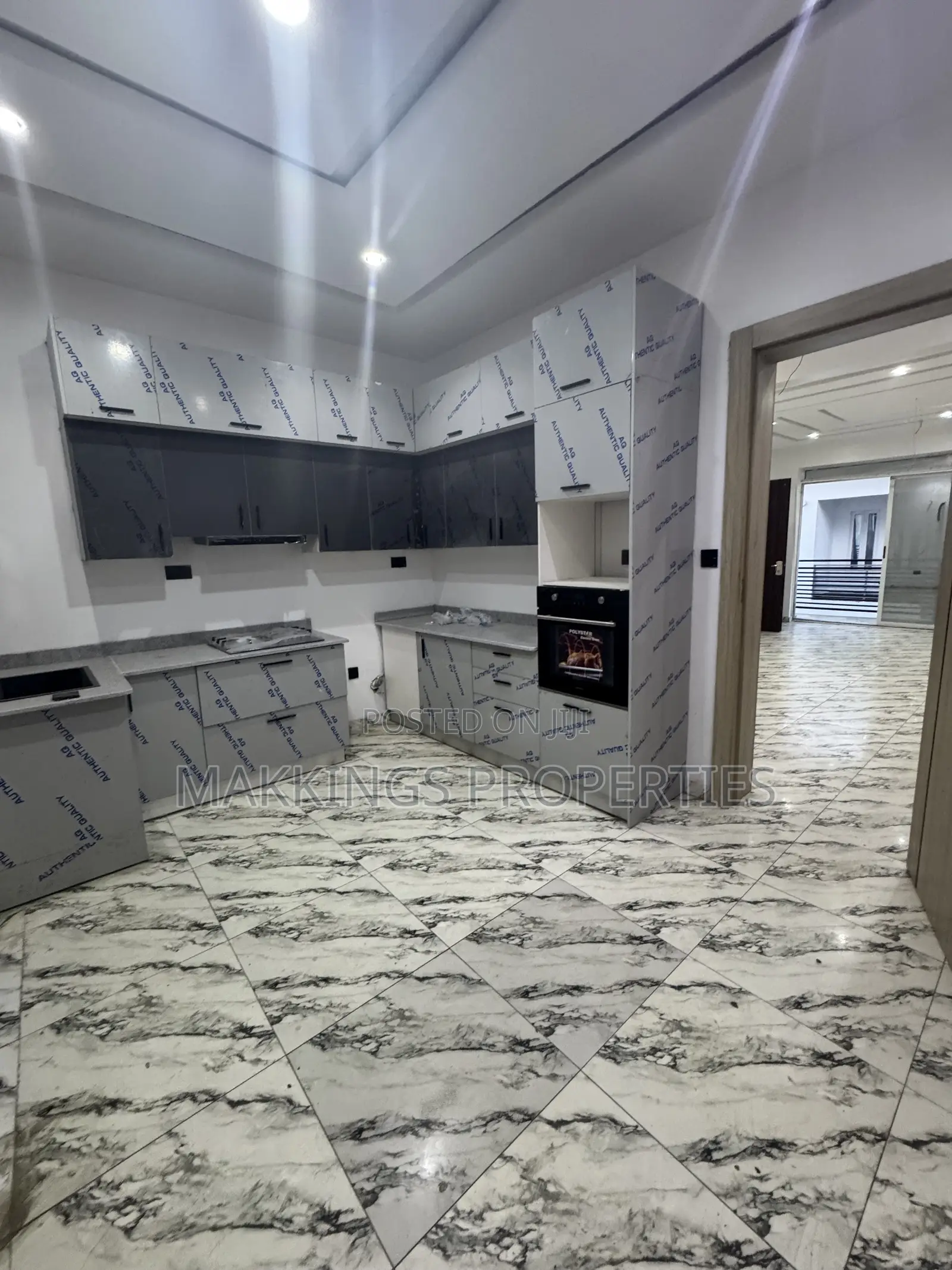 3bdrm Apartment in Lekki Phase 1 for sale in Lekki Phase 1
