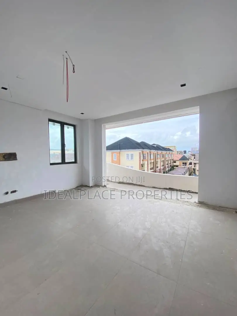 3bdrm Apartment in Victoria Island for sale in Victoria Island