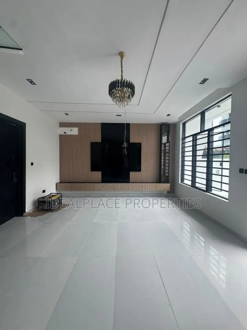 4bdrm Duplex in Sangotedo for sale in Sangotedo
