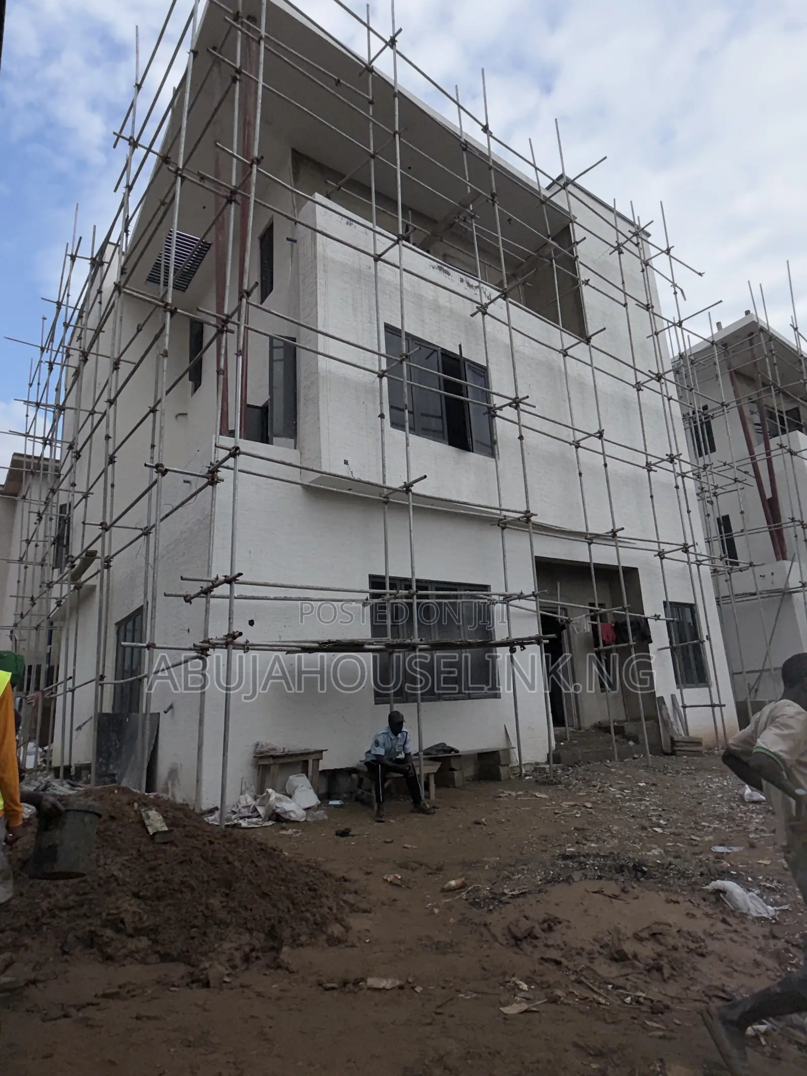 5bdrm Duplex in Guzape Main Abuja for sale in Guzape District