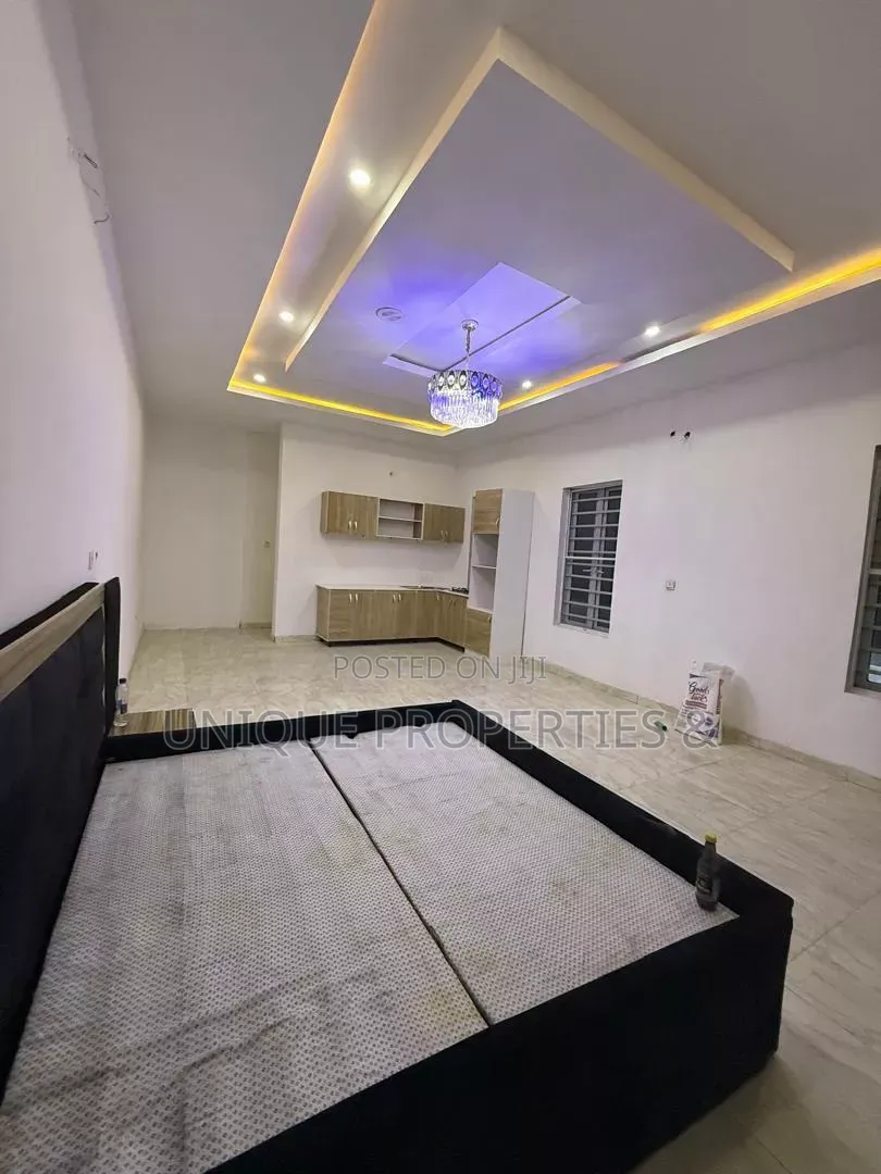 Studio Apartment in Oral Extension, Chevron for rent in Chevron