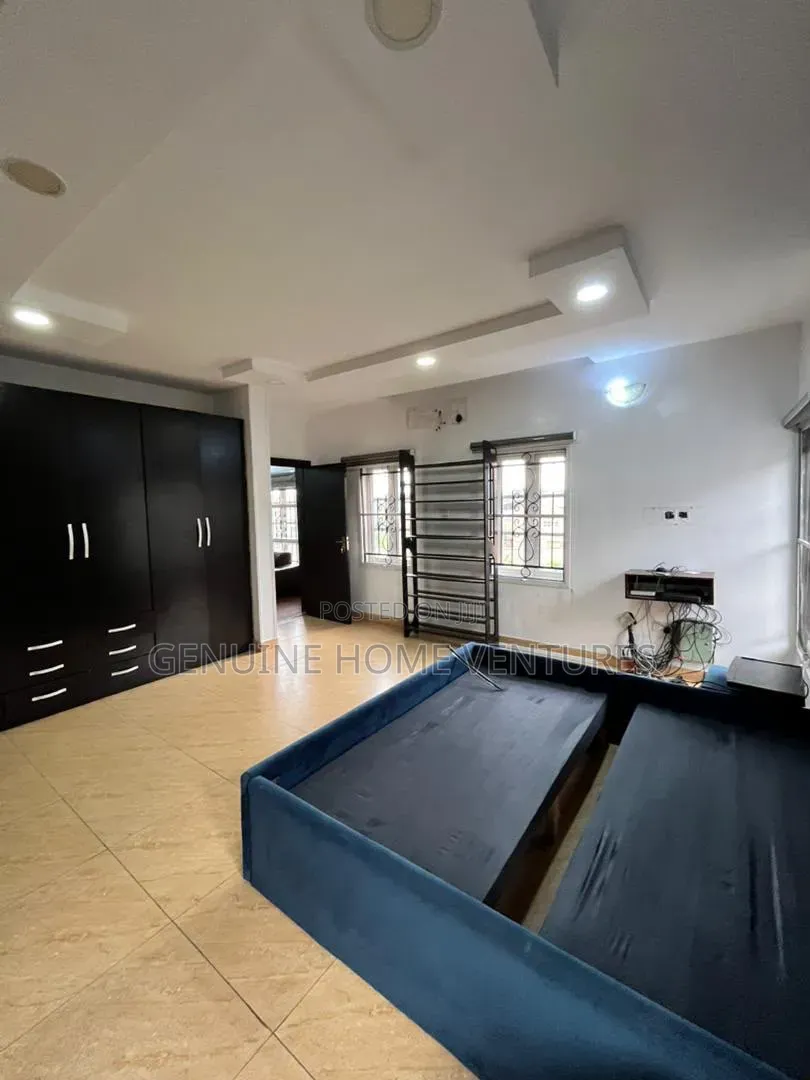 4bdrm Duplex in Mende for sale in Mende