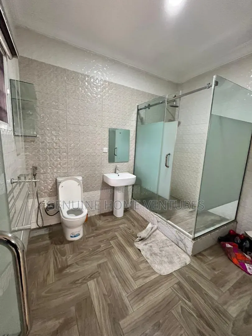 4bdrm Duplex in Mende for sale in Mende
