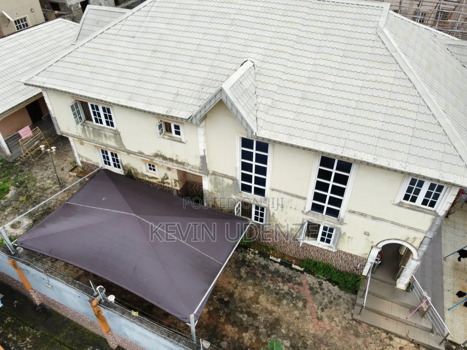5bdrm Duplex in Erunwe for sale in Erunwe