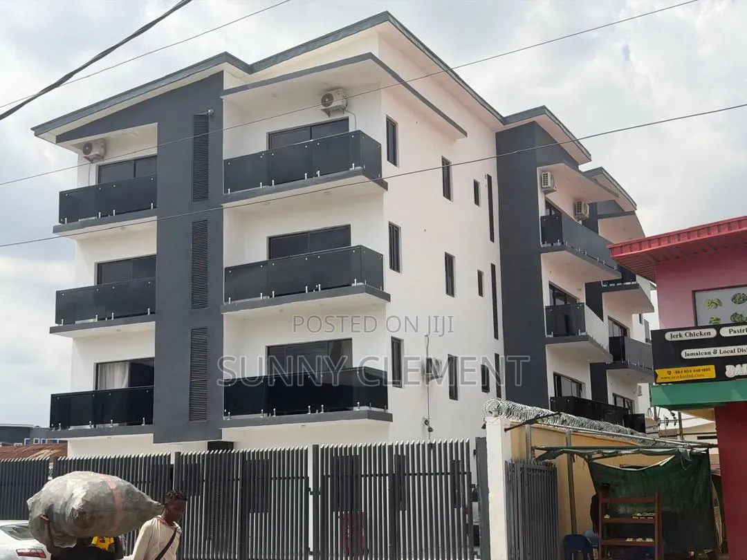 3bdrm Apartment in Ogba Ikeja Lagos for sale in Ikeja