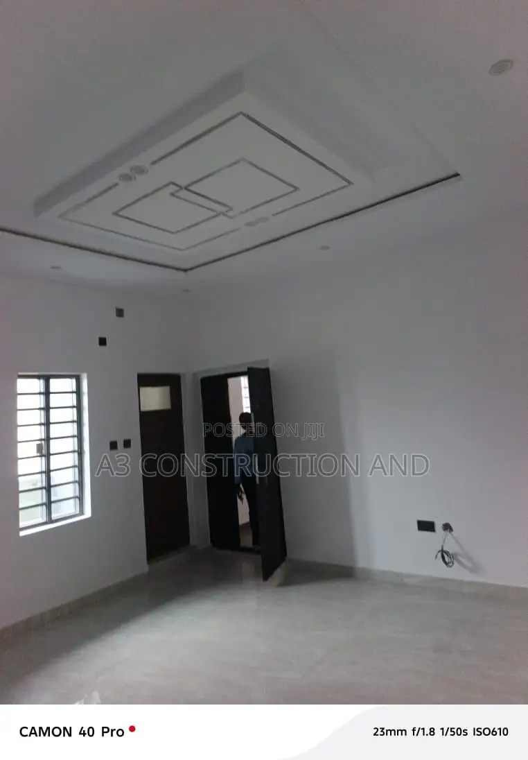 2bdrm Block of Flats in Kolapo Ishola Gra, for rent in Akobo