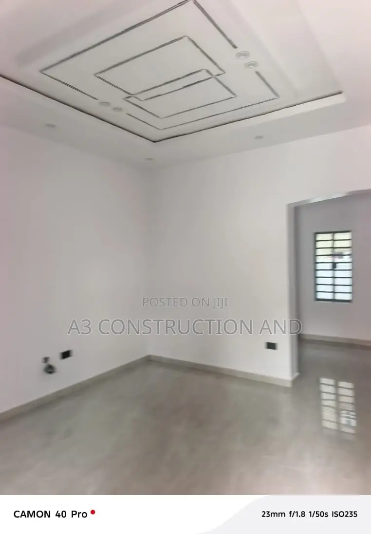 2bdrm Block of Flats in Kolapo Ishola Gra, for rent in Akobo