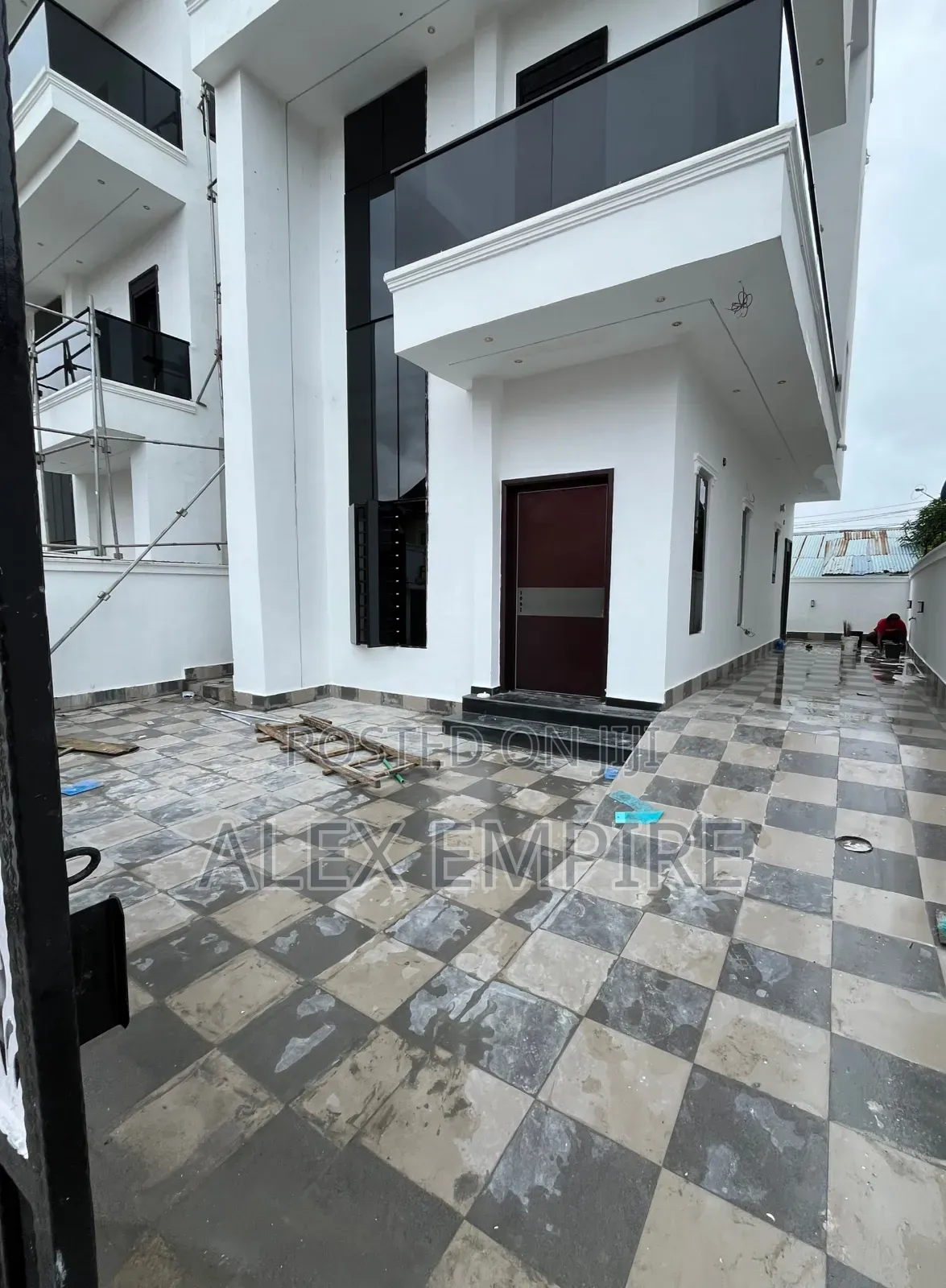 5bdrm Duplex in Ago Palace for sale in Ago Palace
