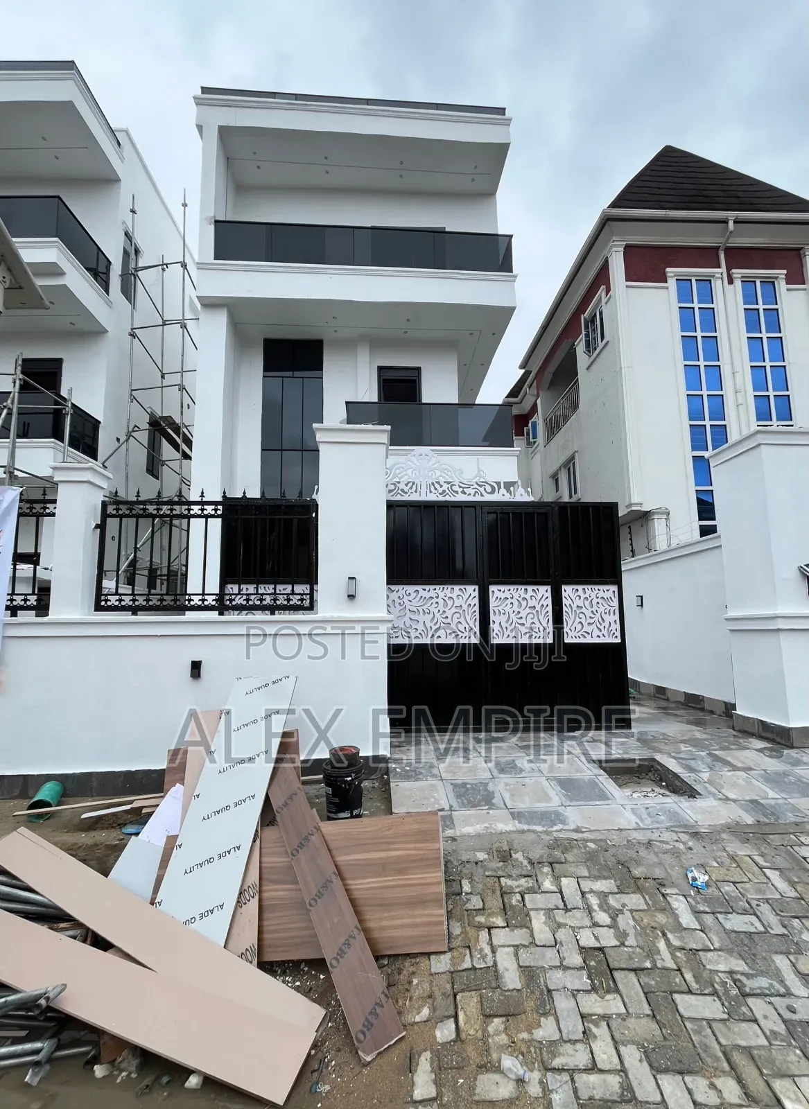 5bdrm Duplex in Ago Palace for sale in Ago Palace