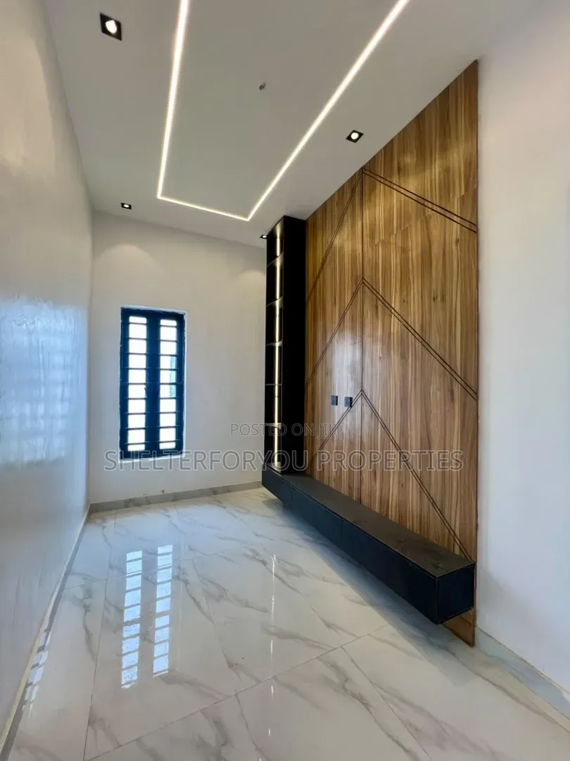 4bdrm Duplex in Lekki Expressway for sale in Lekki Expressway