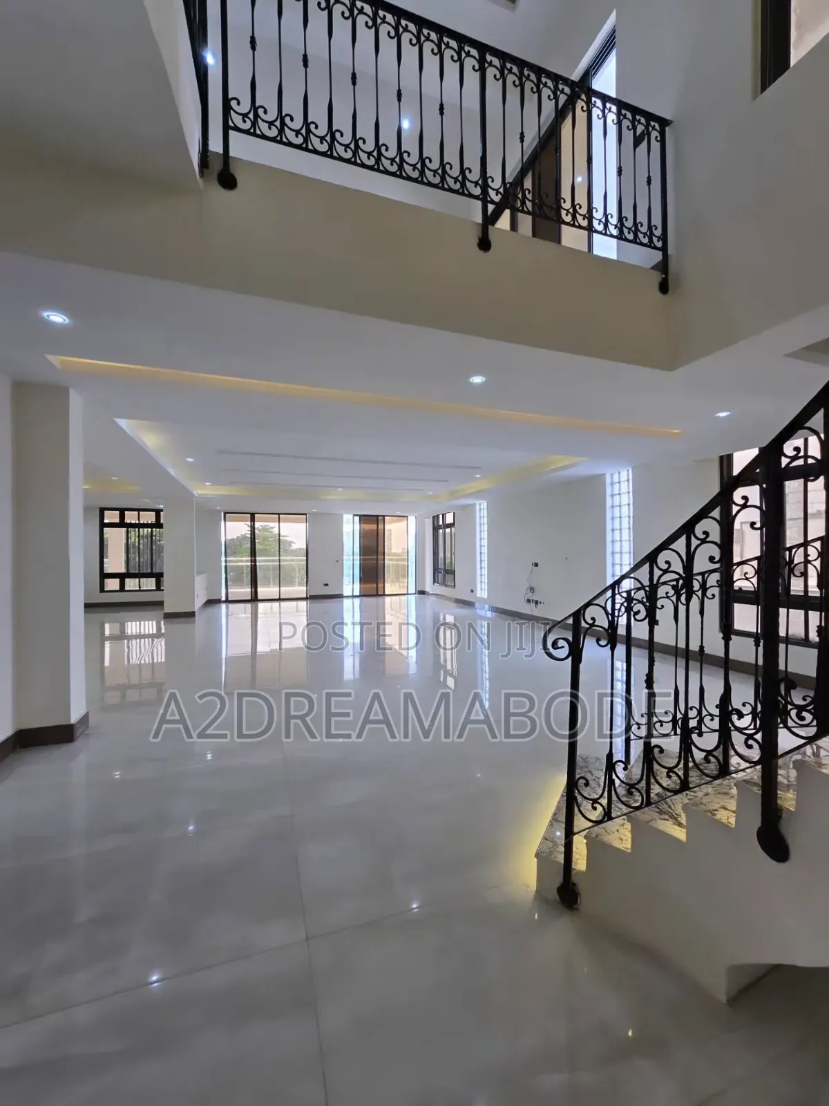 5bdrm Duplex in Ikoyi for sale in Old Ikoyi