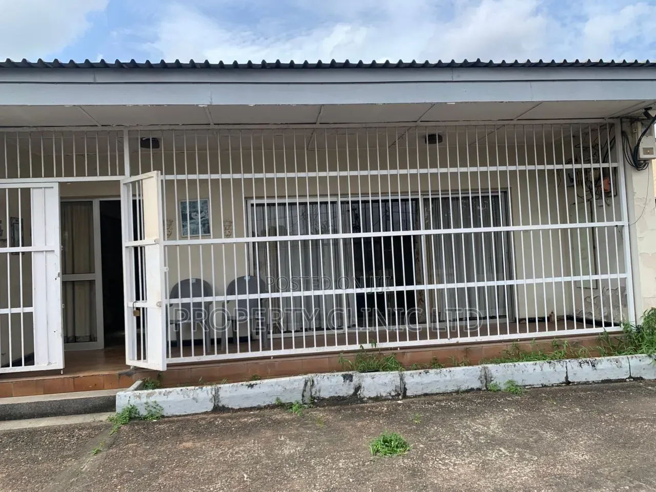3bdrm Bungalow in Adeniran Ogunsanya for sale in Adeniran Ogunsanya