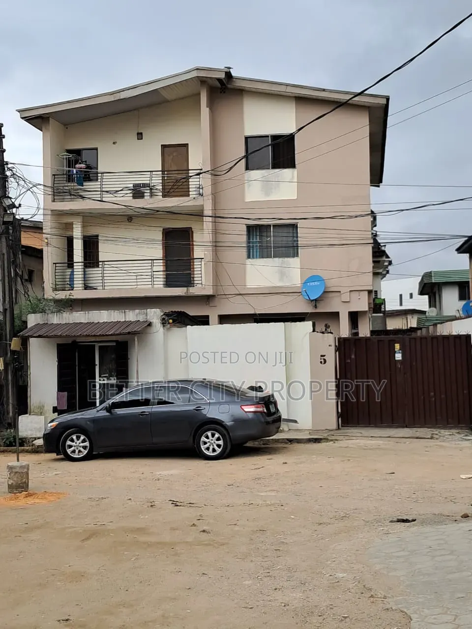 12bdrm Block of Flats in Medina Gbagada for sale in Medina