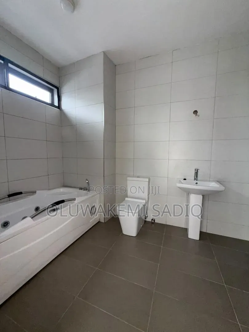 4bdrm Duplex in Ikeja Opebi for sale in Opebi