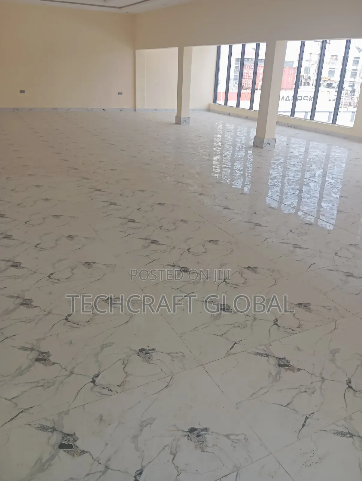 Massive Shop With 3 Toilets 2 Offices Ensuit Directly Facing Express in Olokonla