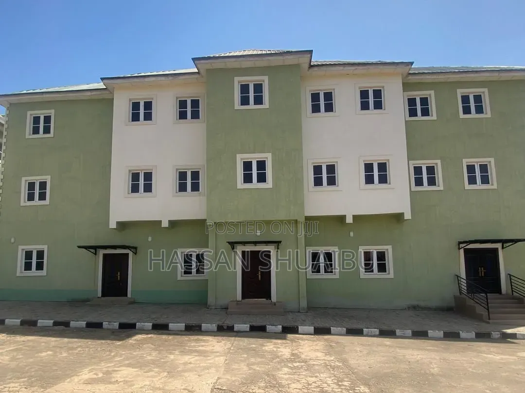 Massive 2700sqm Multipurpose Commercial Complex in Karu in Karu