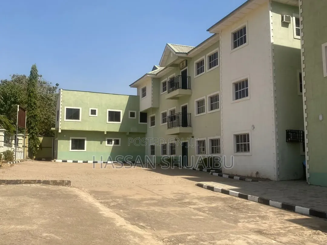 Massive 2700sqm Multipurpose Commercial Complex in Karu in Karu