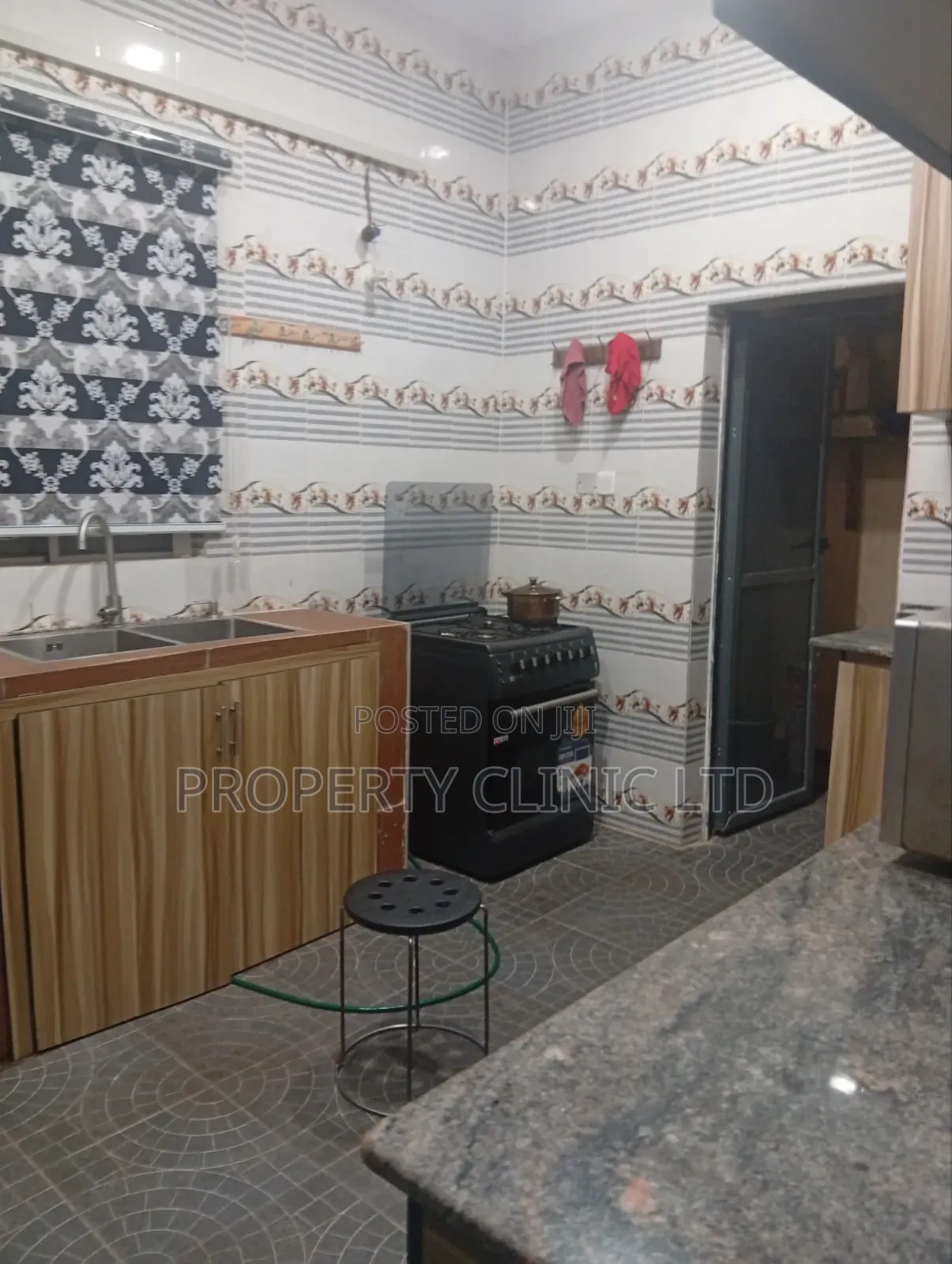 Furnished 4bdrm Duplex in Vip Is, Boys Town for sale in Boys Town