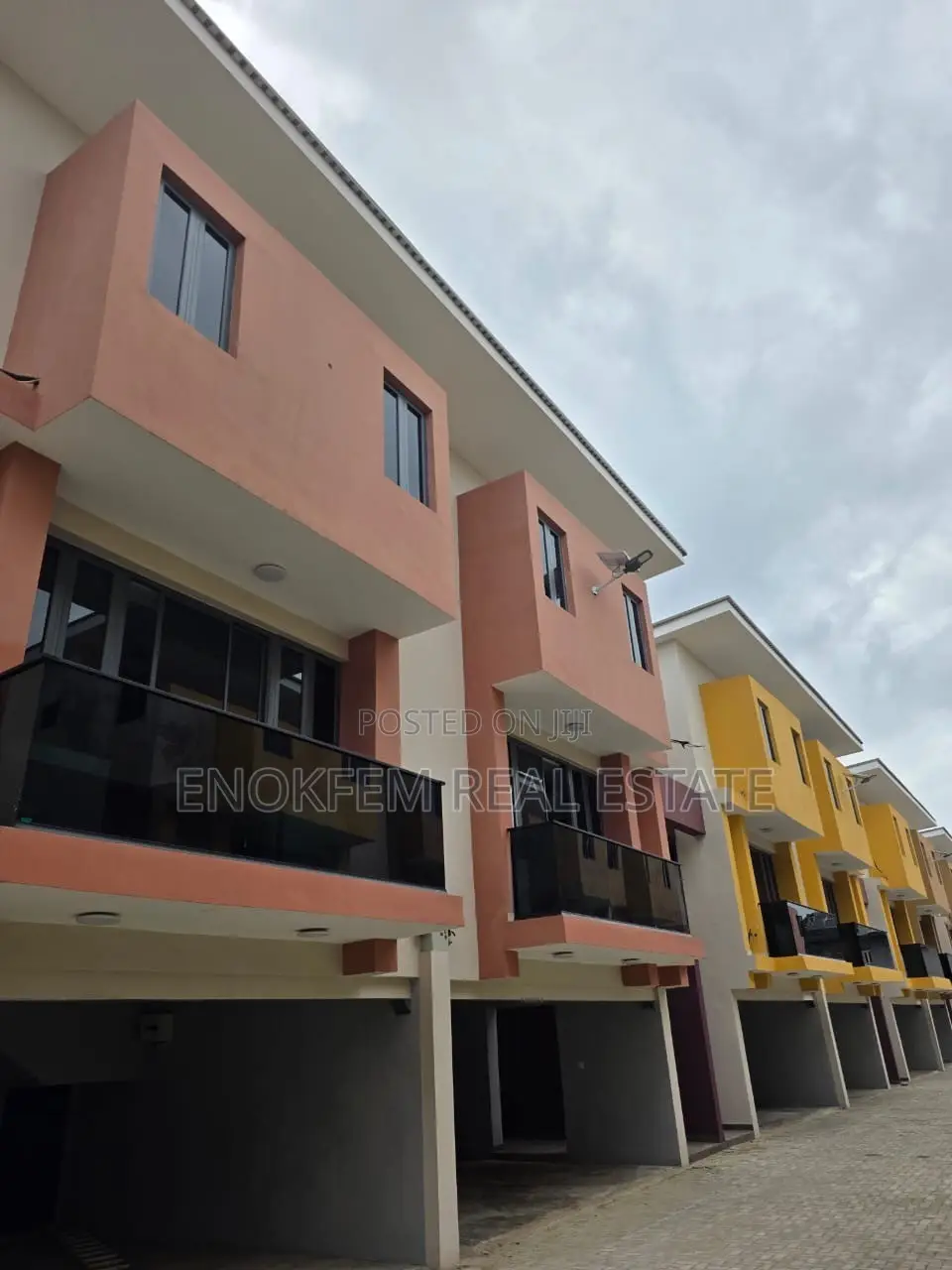 4bdrm Duplex in Lagos State for sale in Lagos State