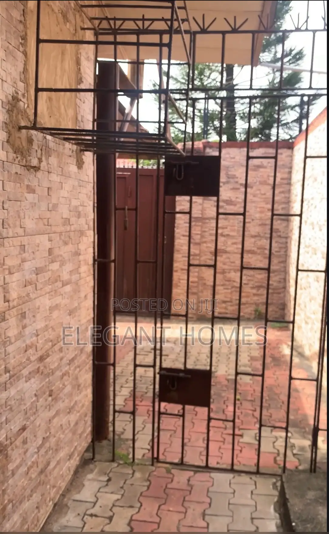 2bdrm Bungalow in Close, Satellite Town for rent in Satellite Town