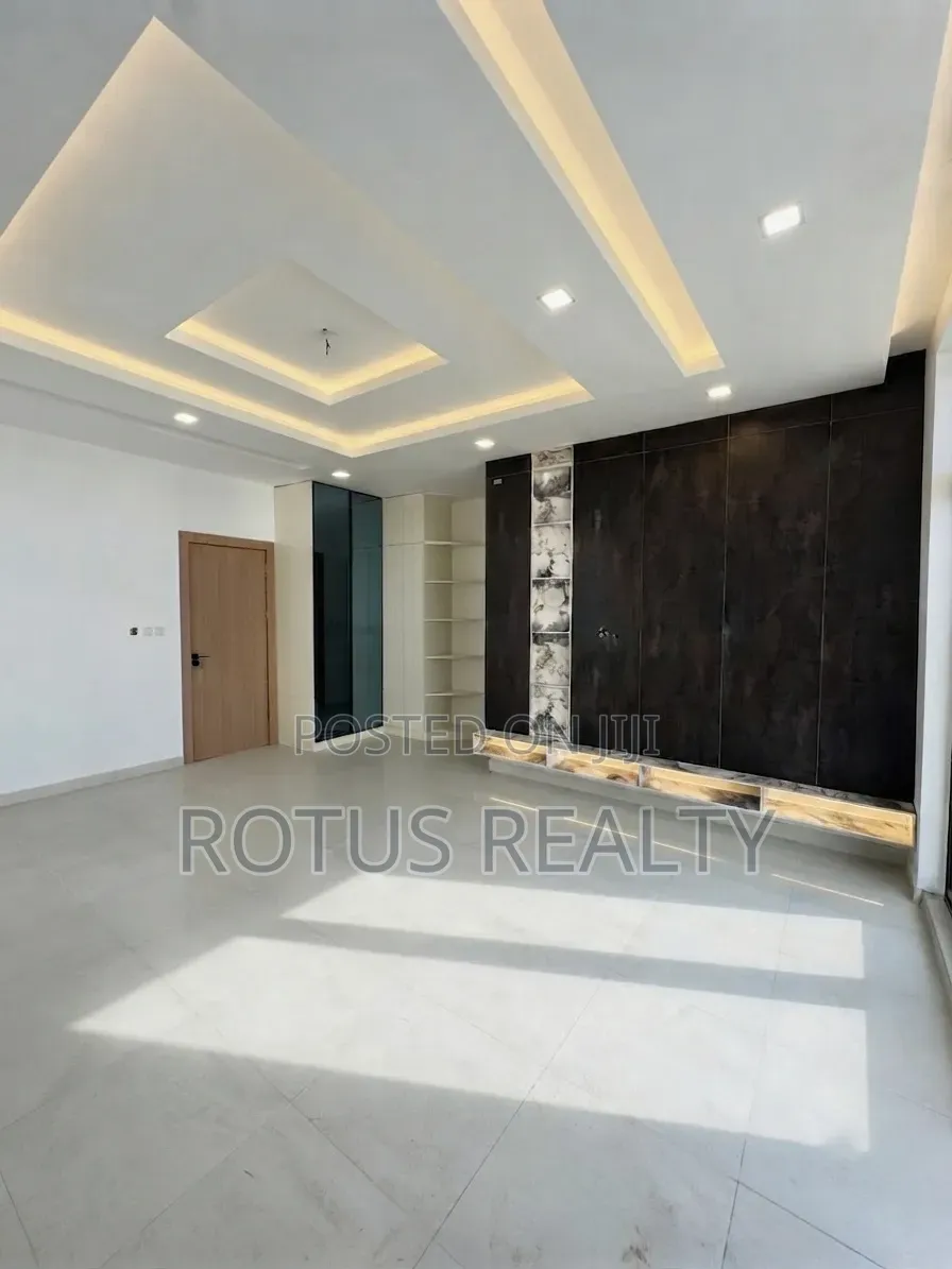 4bdrm Duplex in Lekki Expressway for sale in Lekki Expressway
