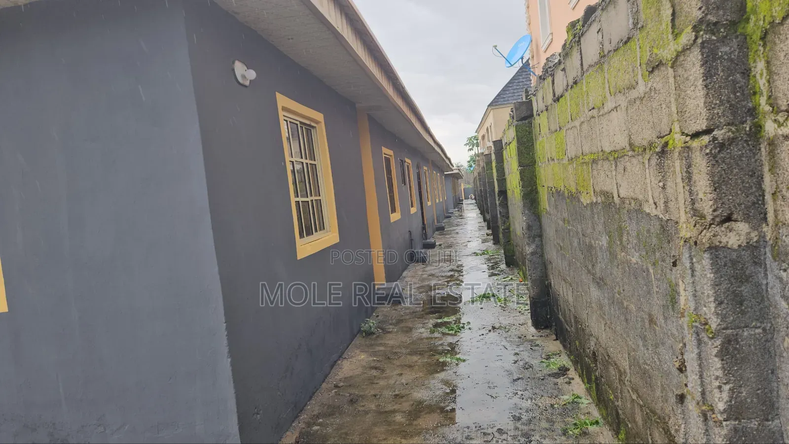 Furnished 2bdrm Block of Flats in Ikorodu, Isiu for sale in Isiu