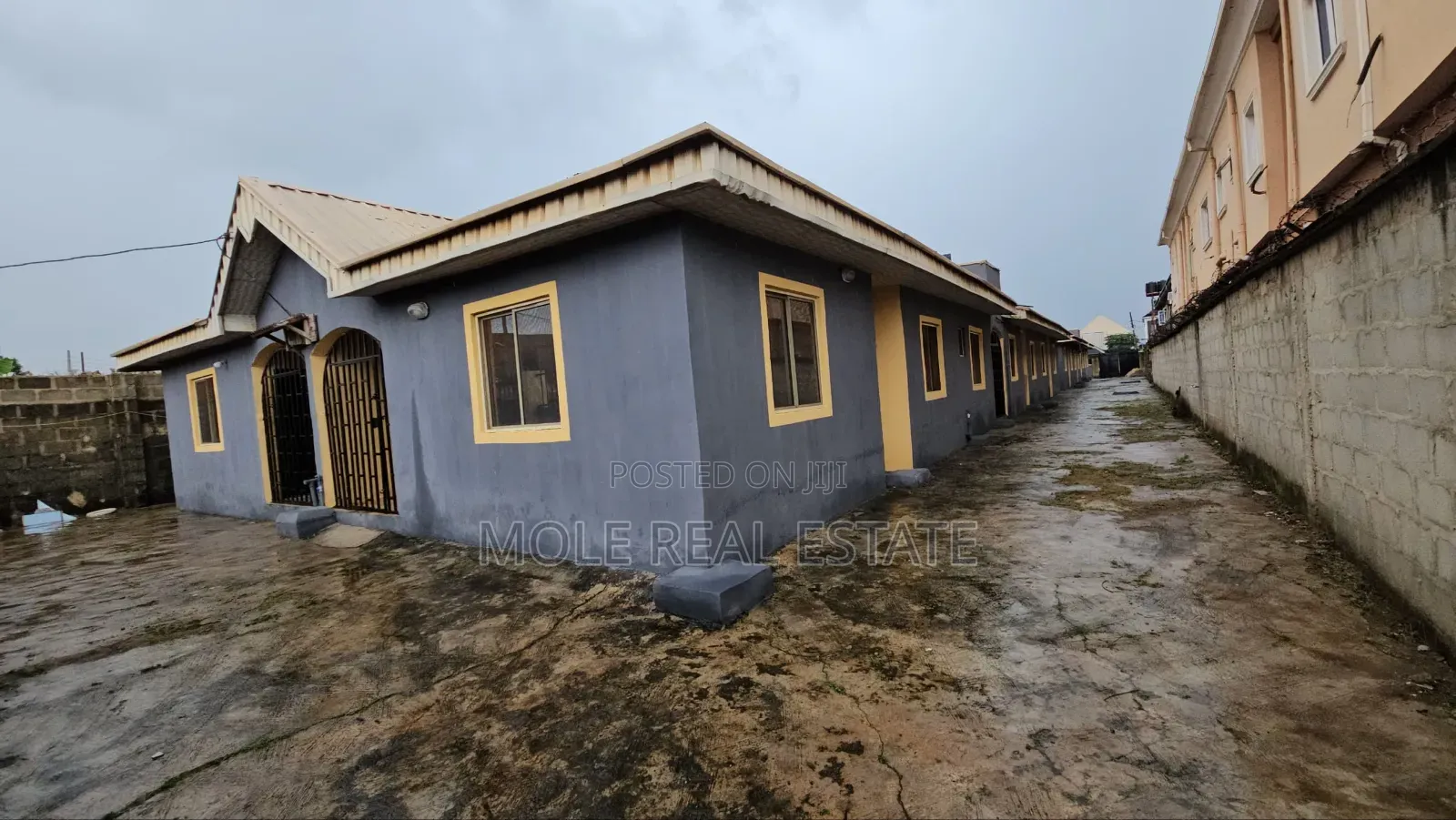 Furnished 2bdrm Block of Flats in Ikorodu, Isiu for sale in Isiu