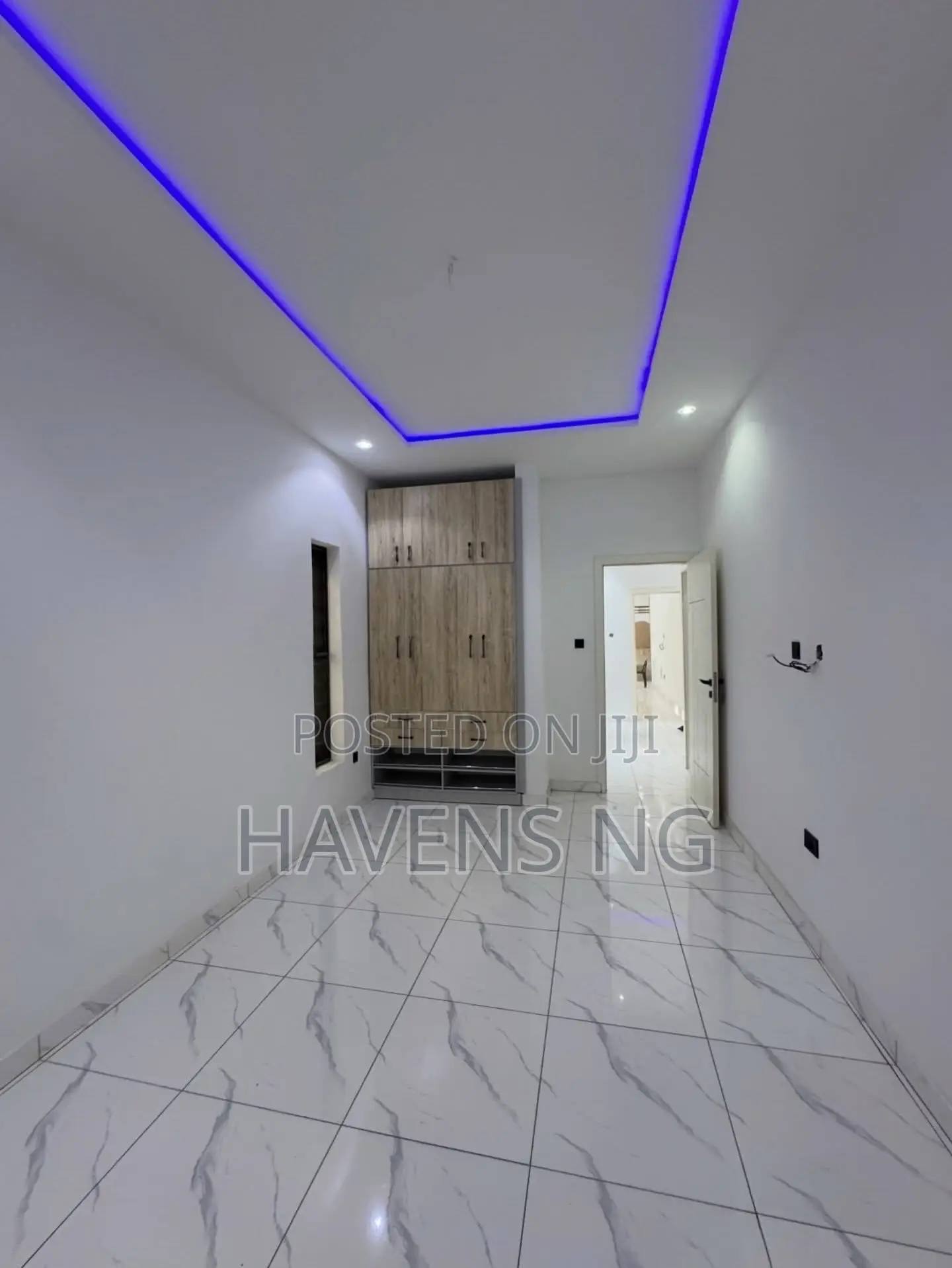 4bdrm Duplex in Eneka for sale in Eneka