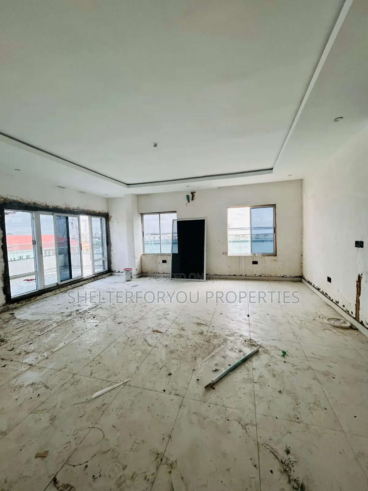 3bdrm Penthouse in Ikate for sale in Ikate