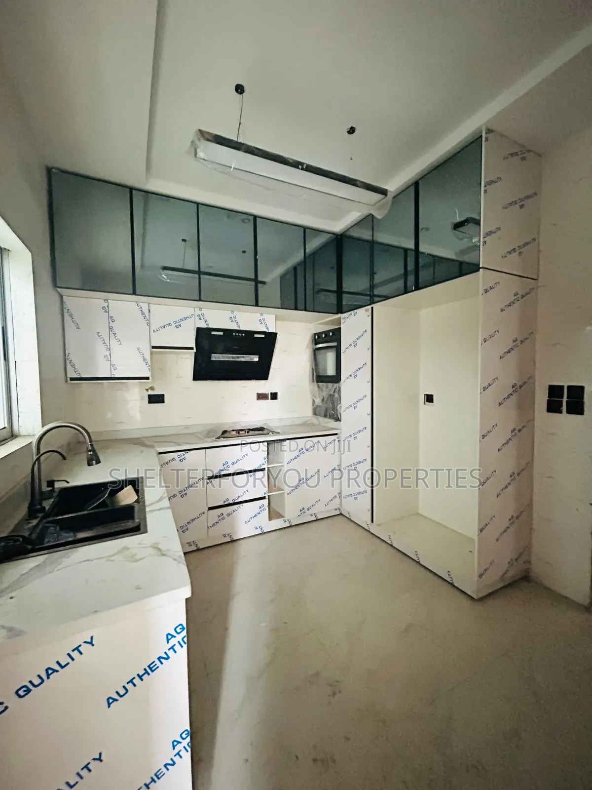 3bdrm Penthouse in Ikate for sale in Ikate