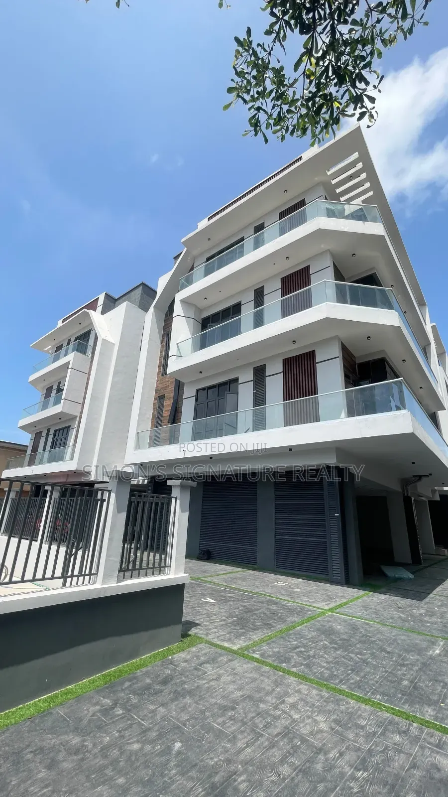 2bdrm Apartment in Ademola Adetokunbo for rent in Ademola Adetokunbo