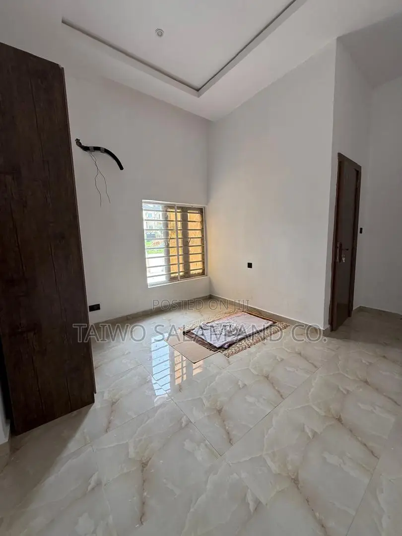 4bdrm Duplex in Agodi for sale in Agodi