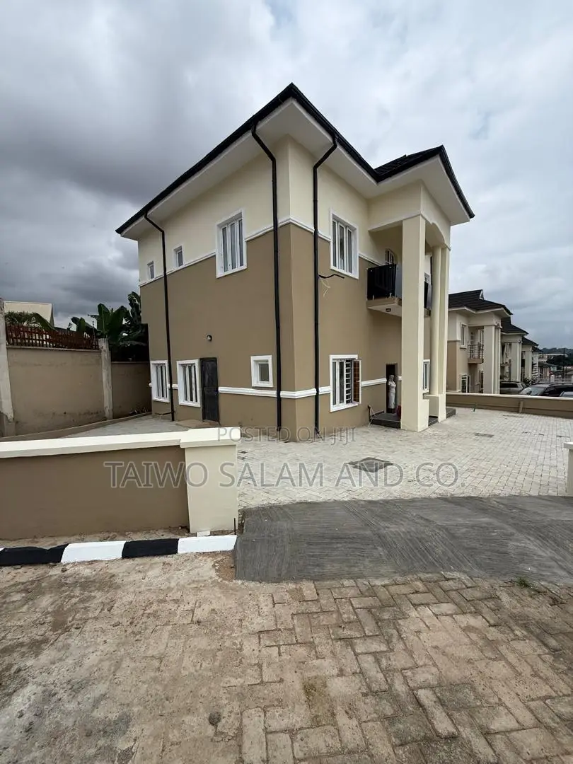 4bdrm Duplex in Agodi for sale in Agodi