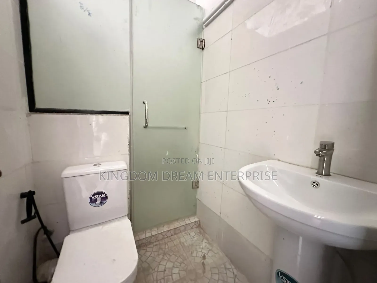 3bdrm Block of Flats in Magodo Phase 1 Lagos for rent in GRA Phase 1