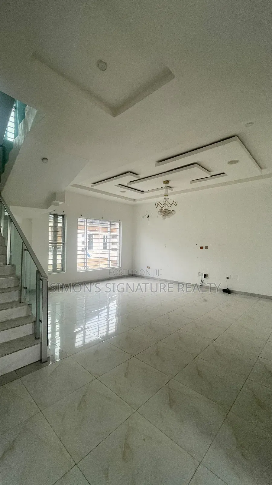 4bdrm Duplex in Agungi for rent in Agungi