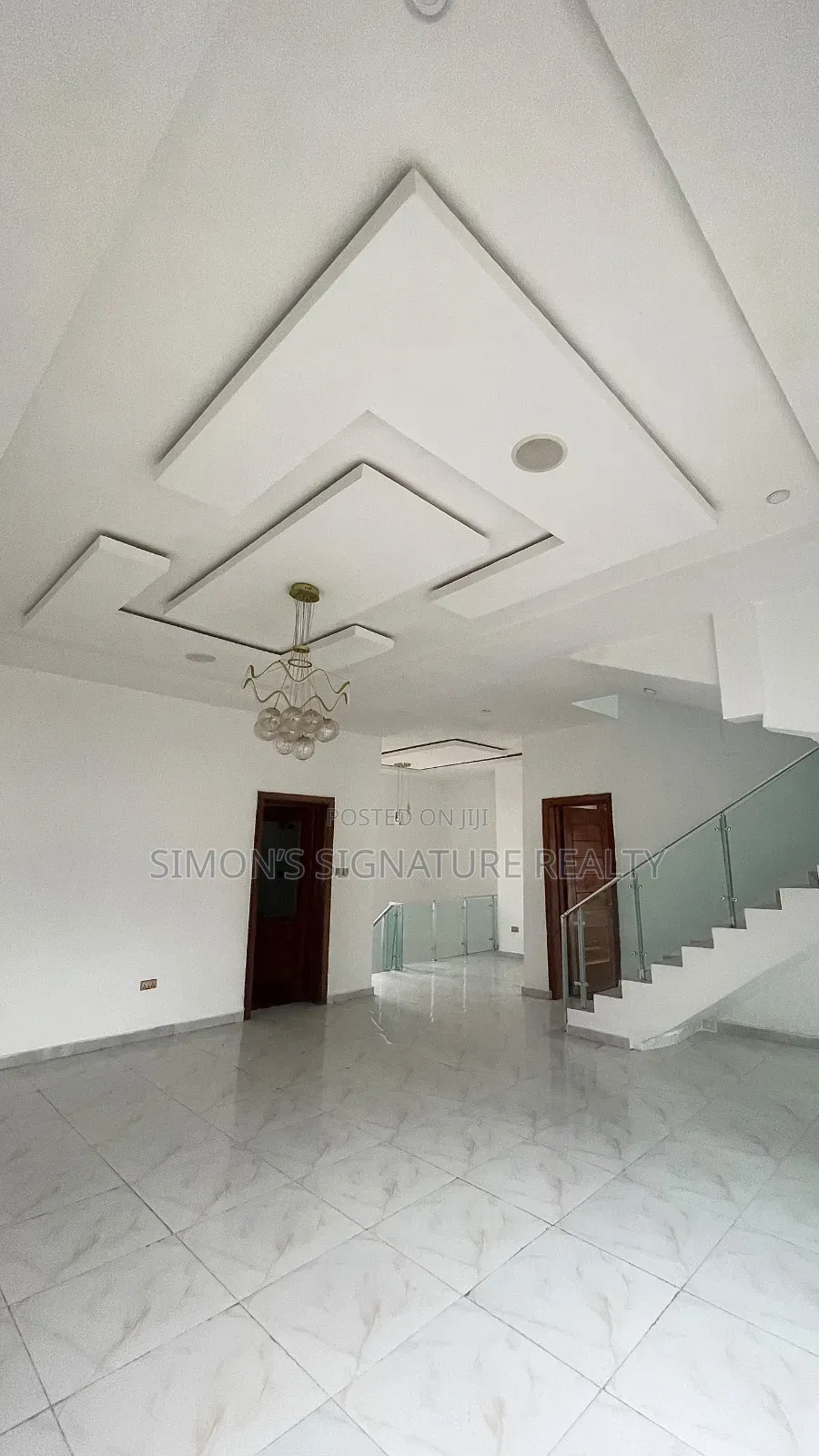 4bdrm Duplex in Agungi for rent in Agungi