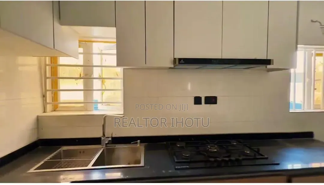 3bdrm Duplex in Idu Industrial for sale in Idu Industrial