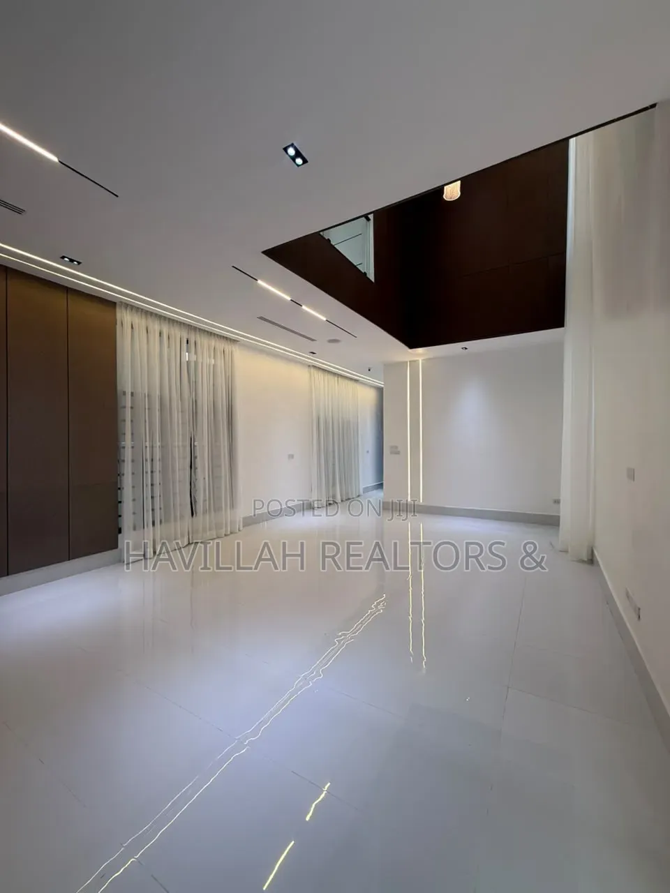 5bdrm Duplex in Ado / Ajah for sale in Ado / Ajah