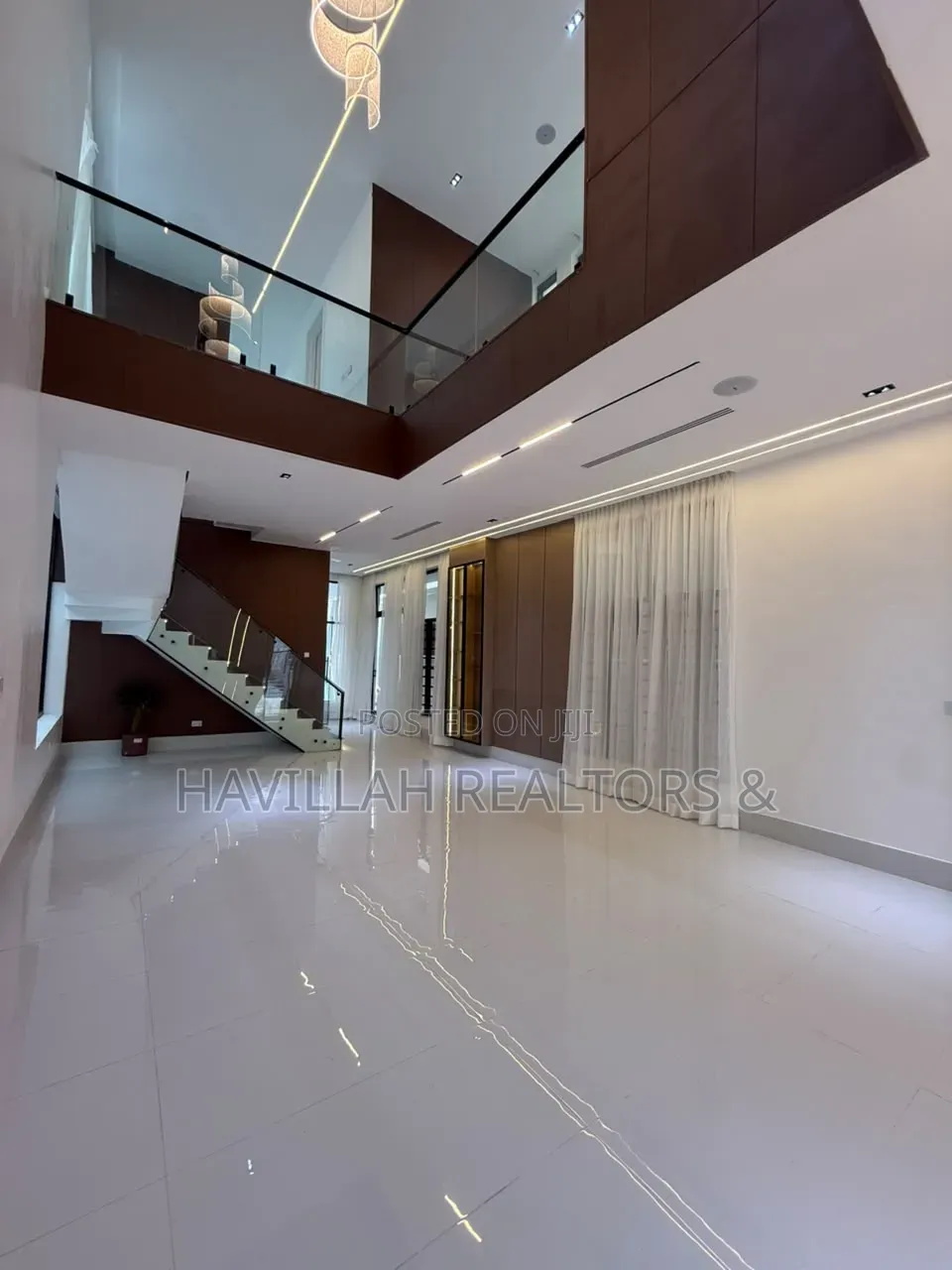 5bdrm Duplex in Ado / Ajah for sale in Ado / Ajah