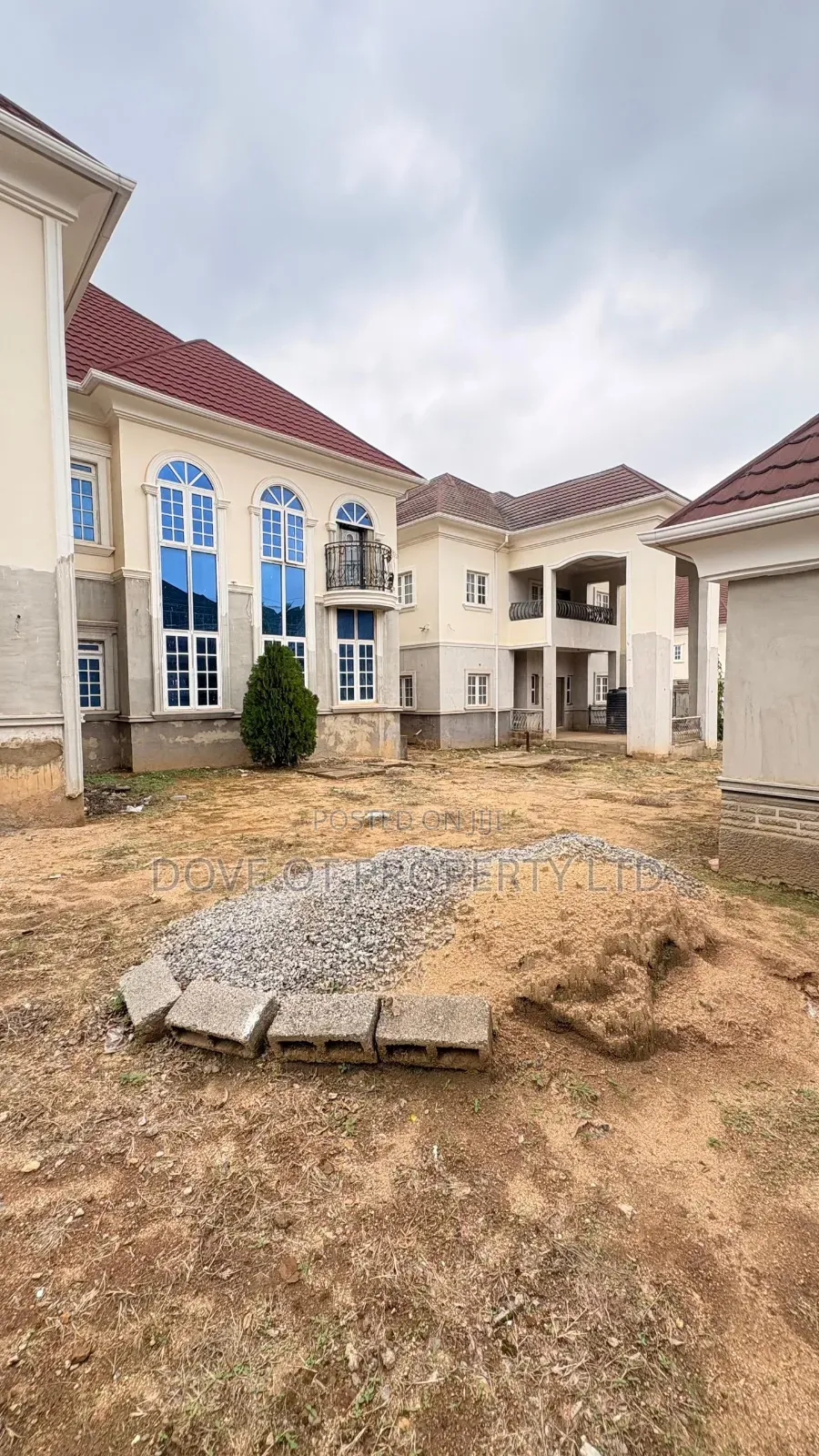 7bdrm Duplex in Katampe (Main) for sale in Katampe (Main)